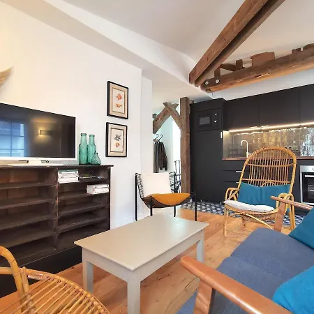 Logement Confort 2 Chambres - Jardin Du Mail Appartamento